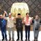 Plt Ketua KPU RI Mochammad Afifuddin bersama jajarannya usai memberikan keterangan kepada awak media di Kantor KPU RI, Jakarta, Kamis (4/7/2024). (KPU RI)