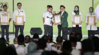 Zainul Munasichin Diganjar Penghargaan Oleh Ketum PKB, Gus Imin