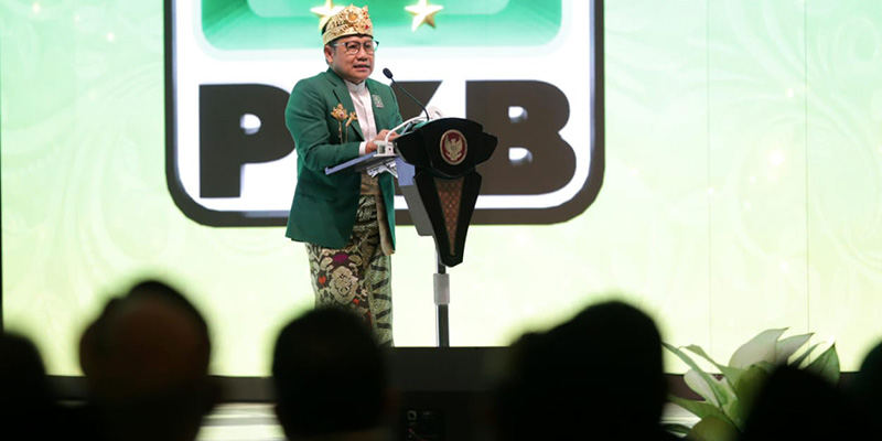 Muhaimin Iskandar alias Cak Imin kembali memimpin Partai Kebangkitan Bangsa (PKB) 5 tahun ke depan. Cak Imin terpilih secara aklamasi oleh seluruh peserta Muktamar.