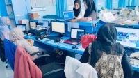 Dua Mahasiswa UMMI Perkenalkan Aplikasi Layanan Laboratorium Fakultas Kesehatan