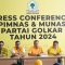 Ketua Panitia Penyelenggara Rapimnas (Rapat Pimpinan Nasional) dan Munas (Musyawarah Nasional) Golkar Bambang Soesatyo (tengah) bersama jajaran anggota Golkar saat memberikan keterangan di Jakarta,Minggu (18/8/2024).(Fah/Alexander).