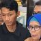 Saka Tatal (kiri) dengan didampingi kuasa hukumnya Titin Prilianti (kanan) menjawab pertanyaan awak media di Gedung Bareskrim Polri, Jakarta, Selasa (13/8/2024). (Nadia Putri Rahmani)