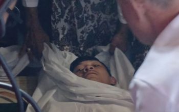 Kuasa hukum Saka Tatal, Farhat Abbas, mengatakan Iptu Rudiana tidak hadir dalam pelaksanaan ritual sumpah pocong untuk memperkuat pembuktian kliennya