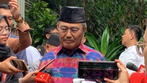 Mantan Ketua MK: PKPU Tak Perlu Arahan DPR