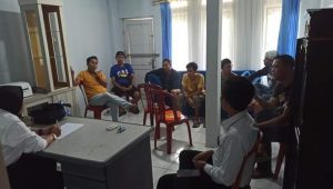 Warga Desa Cikujang Laporkan Pengelolaan ADD dan DD ke Polres Sukabumi Kota