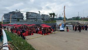 Tamu undangan mulai berdatangan ke Lapangan Istana Negara IKN