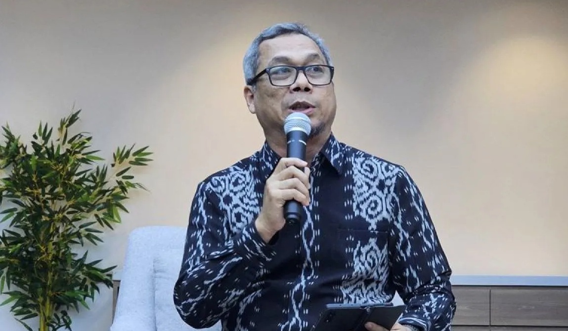 Usman Kansong dalam konferensi pers pengunduran diri sebagai Direktur IKP Kementerian Kominfo di Kantor Kementerian Kominfo, Jakarta Pusat, Rabu (14/8/2024). (Livia Kristianti)