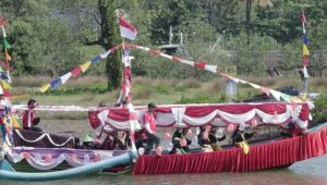 Penampakan Festival Perahu Hias di Geopark Ciletuh Palabuhanratu