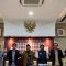 Ketua KPU RI Mochammad Afifuddin (tiga kiri) saat konferensi pers di Kantor KPU RI, Jakarta, Kamis (22/8/2024). (Fath Putra Mulya)