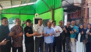 Bacalon Ilham Akbar Habibie Kunjungi Industri Kecil Karawang