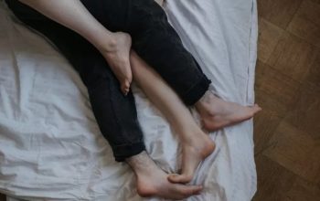Ilustrasi - Hukum Hubungan Badan di Luar Nikah Menurut Pandangan 3 Agama (Foto/Pexels/Ron Lach)