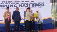 Baznas Kabupaten Sukabumi Salurkan Puluhan Paket Sembako di Kampung BPKH Nyalindung