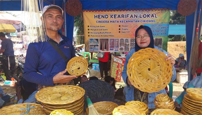 Hend Kearifan Lokal Cikidang Sukabumi