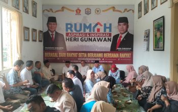 ANTUSIAS: RAI HG saat ngaliwet dan silaturahmi bersama relawan Manuk Dadali di RAI HG di Jalan Arif Rahman Hakim, Kelurahan Benteng, Kecamatan Warudoyong, Jumat (9/8). (FT: BAMBANG/RADARSUKABUMI)