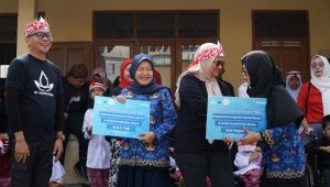 Peringati HUT ke-79 Republik Indonesia, Manajemen dan Karyawan XL Axiata Berbagi di SLB Garut