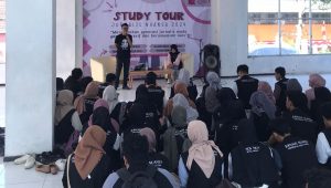 Jurnalis Nuansa Nusa Putra Gelar Study Tour ke Radar Sukabumi