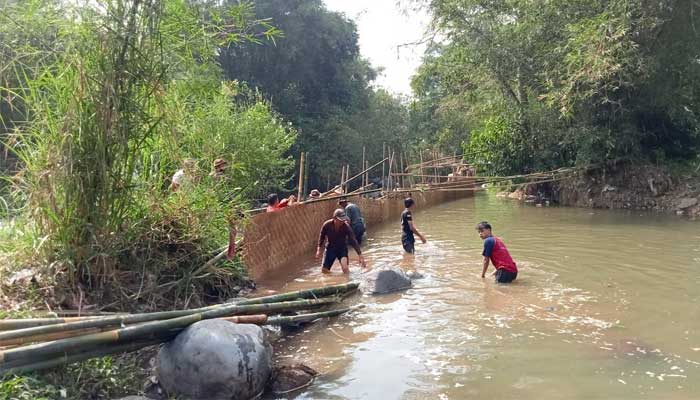 Irigasi Leuwi Loa Desa Cikujang Sukabumi