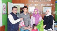 Kelurahan Selabatu Sukabumi Salurkan Bantuan Untuk 47 Keluarga Rawan Stunting 