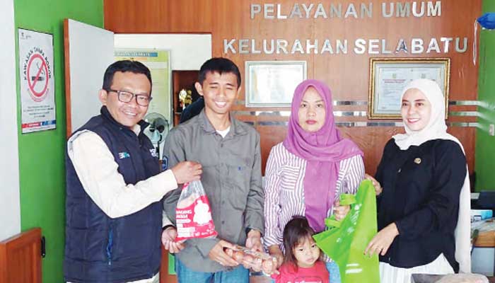 Kelurahan Selabatu Sukabumi Salurkan Bantuan