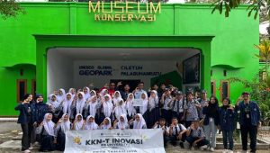 Mahasiswa KKN-T IPB di Sukabumi, Kenalkan Keanekaragaman Hayati Geopark Ciletuh kepada Pelajar SMP di Museum Konservasi