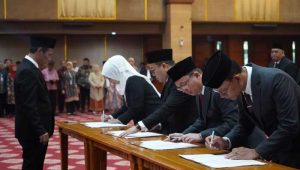 Mentan Pimpin Pelantikan dan Sumpah Jabatan Pimpinan Tinggi Madya