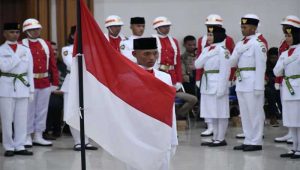 Penjabat Wali Kota Sukabumi Kukuhkan 32 Paskibraka, Siap Kibarkan Sang Saka Merah Putih