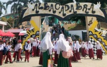 SMA-Pesantren-Unggul-Al-Bayan--Gelar-Albacadabra-2024