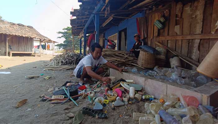 Sampah Pantai Talanca Loji