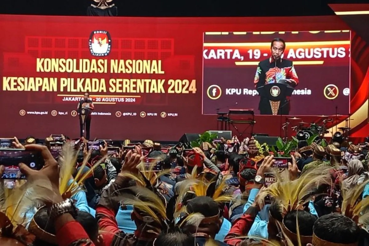 Presiden Joko Widodo menghadiri acara Konsolidasi Nasional Kesiapan Pilkada Serentak 2024 di Jakarta Convention Center, Jakarta, Selasa (20/8/2024). (Rangga Pandu Asmara Jingga)
