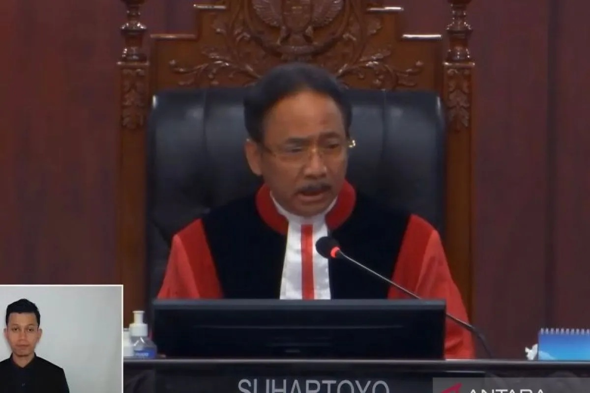 Ketua Mahkamah Konstitusi (MK) Suhartoyo dalam sidang pembacaan putusan di Ruang Sidang Pleno MK, Jakarta, Senin (19/8/2024).