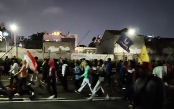 Menjelang Malam, Rombongan Siswa STM Mendatangi depan Gedung DPR-Tangkapan layar-