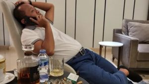 Fakta Sosok Mirip Bahlil Lahadilia Duduk Ditemani Miras
