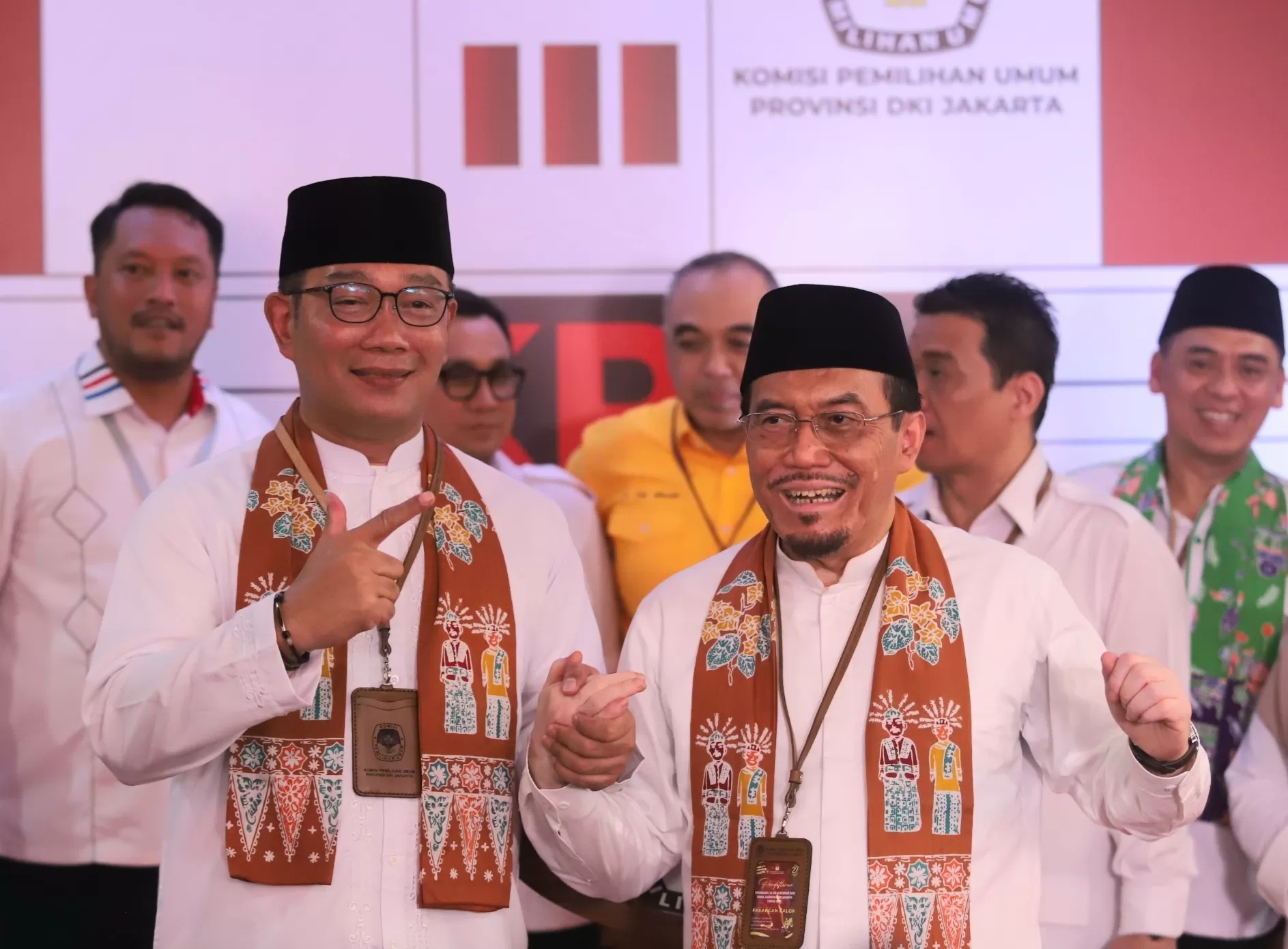 Calon Gubernur DKI Jakarta Ridwan Kamil dan Calon Wakil Gubernur DKI Jakarta Suswono tiba di Kantor KPU DKI Jakarta, Rabu (28/8/2024).(Dery Ridwansah/ JawaPos.com)