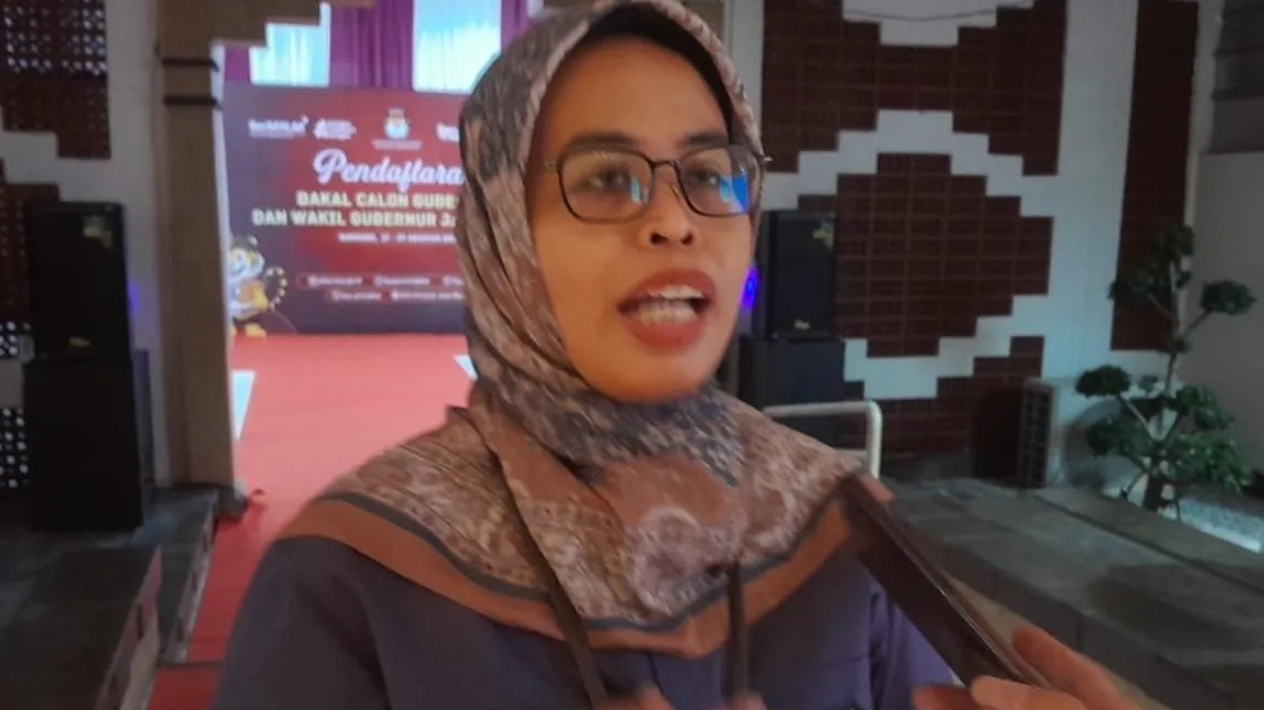 Ketua Komisi Pemilihan Umum (KPU) Jawa Barat Ummi Wahyuni memberikan keterangan di Gedung KPU Jabar, Bandung. (Ricky Prayoga)