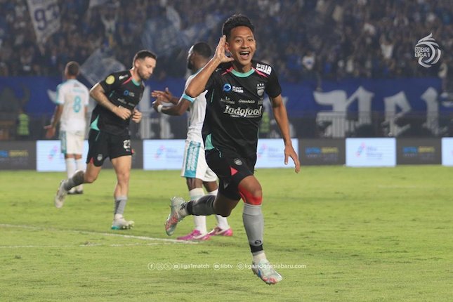 Beckham Putra mencetak gol pada laga Persib Bandung vs PSBS Biak di BRI Liga 1 2024/2025 (c) PT LIB