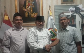 Audiensi Majlis Daerah Korps Alumni Himpunan Mahasiswa Islam (KAHMI) Sukabumi dengan Koordinator Presidium Majlis Wilayah KAHMI Jawa Barat Joni Martiyus Sikumbang digelar di Kiaracondong, Bandung (Kamis, 15/08)