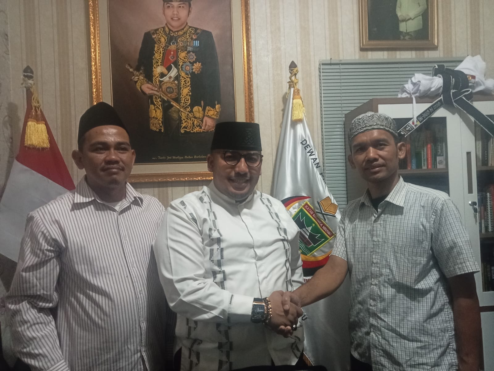 Audiensi Majlis Daerah Korps Alumni Himpunan Mahasiswa Islam (KAHMI) Sukabumi dengan Koordinator Presidium Majlis Wilayah KAHMI Jawa Barat Joni Martiyus Sikumbang digelar di Kiaracondong, Bandung (Kamis, 15/08)
