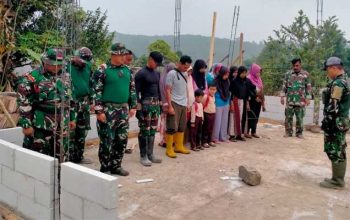 kodim 0622 Kabupaten Sukabumi bersama masyaraka Cicareuh