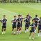 Pesepak bola Timnas Indonesia senior mengikuti sesi latihan di Lapangan A, Kompleks GBK, Jakarta, Sabtu (31/8/2024). (Asprilla Dwi Adha)