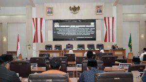 Rapat Paripurna ke-3 DPRD Kabupaten Sukabumi agenda penetapan fraksi.