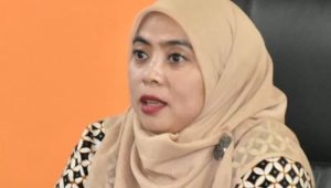 Suami Maju Pilkada, Komisioner KPU Betty Didesak Nonaktif