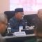 Menko PMK Muhadjir Effendy (tengah) saat memimpin Rapat Tingkat Menteri di kantor Kemenko PMK, Jakarta, Jumat (9/8/2024). (Dery Ridwansah/ JawaPos.com)