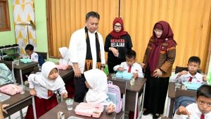 Pemprov Jabar Mulai Uji Coba Program Makanan bergizi