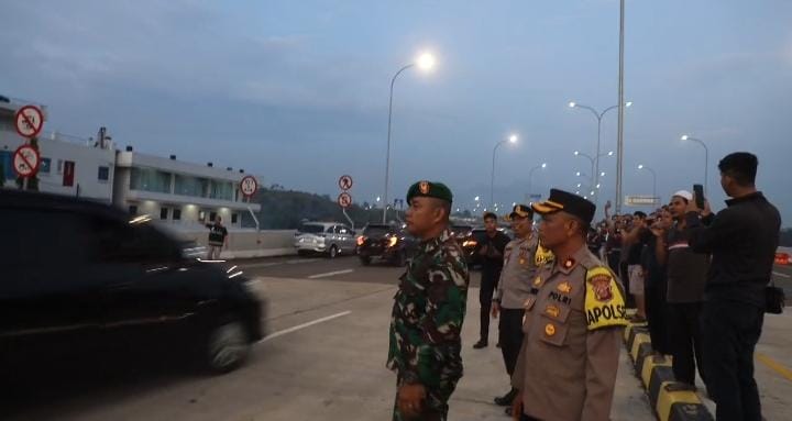 Tol Bogor Ciawi Sukabumi (Bocimi) di Seksi 2 ruas Tol Cibadak Gate Parungkuda resmi dibuka dan bisa dilintasi para pengendara, Selasa (24/09/2024).