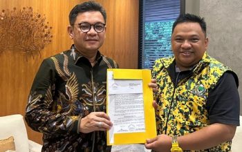 Politisi Partai Golkar Kabupaten Sukabumi Budi Azhar Mutawali ditunjuk Dewan Pimpinan Pusat (DPP) Partai Golkar sebagai Ketua DPRD Kabupaten Sukabumi periode 2024-2029.