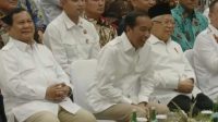 Momen Jokowi Tersenyum dan Tertawa Lepas Saat Hadiri Apel Akbar Kader Gerindra
