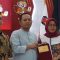 Jajaran KPU dan Bawaslu Jabar dalam konferensi pers pengumuman hasil tes kesehatan bakal pasangan calon Pemilihan Gubernur Jabar 2024 di KPU Jabar, Kamis (5/9/2024). (Ricky Prayoga)