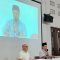 Ketua Divisi Sosialisasi, Pendidikan, Pemilih dan Partisipasi Masyarakat KPU Jabar Hedi Ardia (kanan) dan Kepala Paroki Santo Ignatius Cimahi, Yulianus Yaya Rusyadi (kiri) berbicara dalam acara Sosialisasi Pendidikan Pemilih bersama Jaringan Lintas Iman dan Kemanusiaan di Cimahi, Senin (16/9/2024). (HO KPU Jabar)
