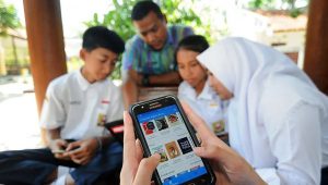 Ini Kata Peneliti Hubungan Antara Ponsel dan Kanker Otak