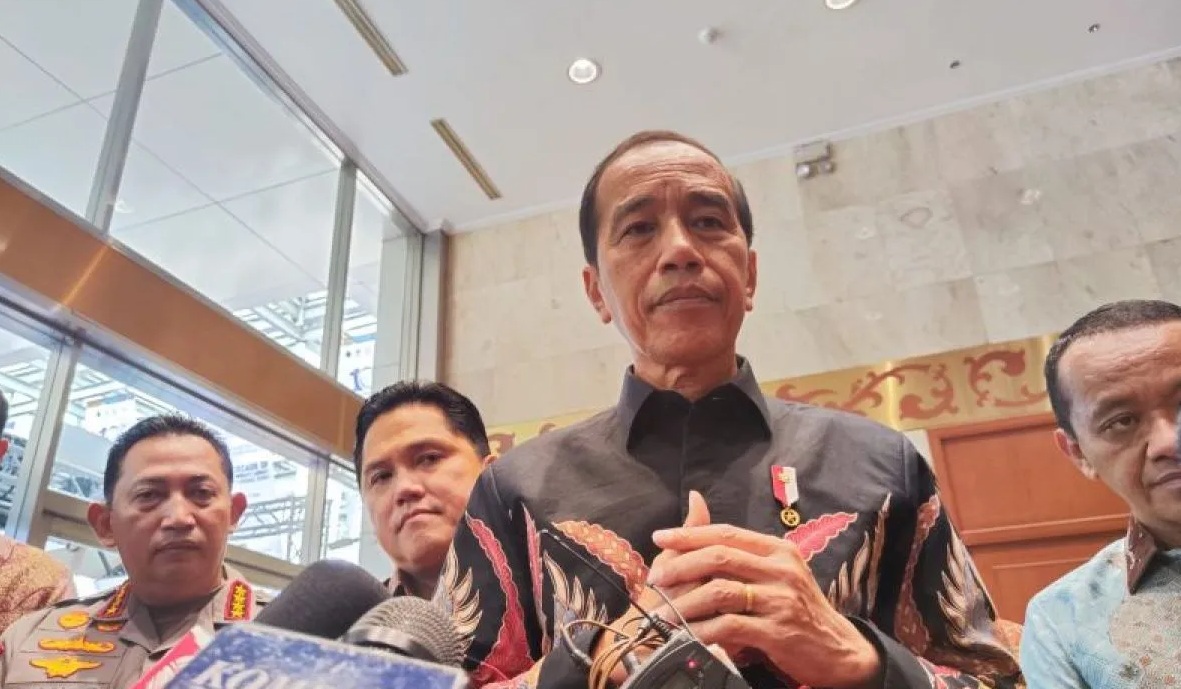Presiden Joko Widodo memberikan keterangan kepada wartawan di Jakarta, Rabu (18/9/2024).